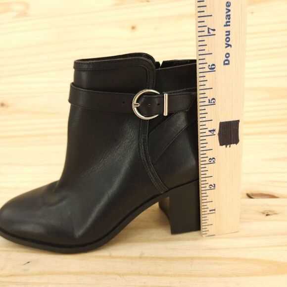 Essex Lane Womens Ankle Boots 6.5 Black Leather Elegant Chic Buckle Strap Bootie - Picture 9 of 9